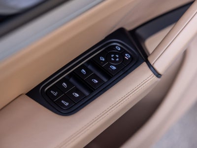 2025 Porsche Cayenne Base