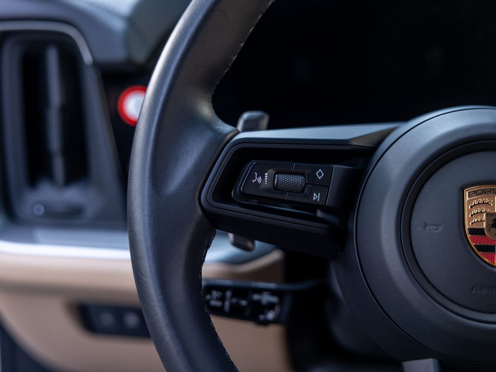 2025 Porsche Cayenne Base