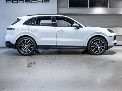 2025 Porsche Cayenne Base