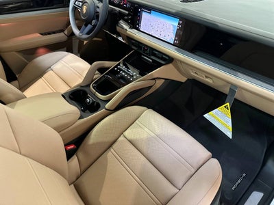 2025 Porsche Cayenne Base
