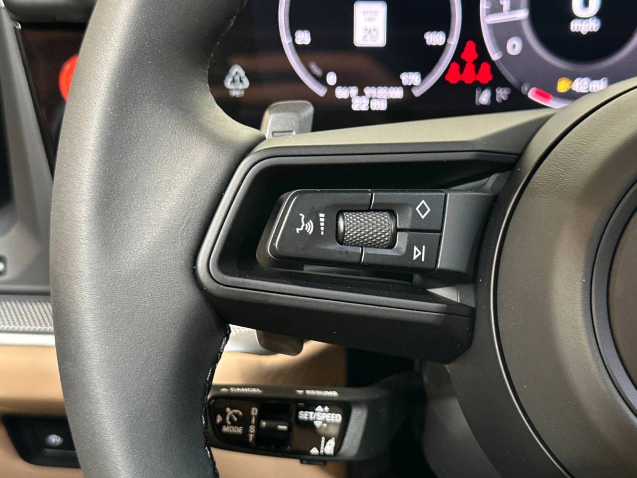 2025 Porsche Cayenne Base