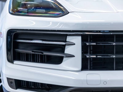 2025 Porsche Cayenne Base