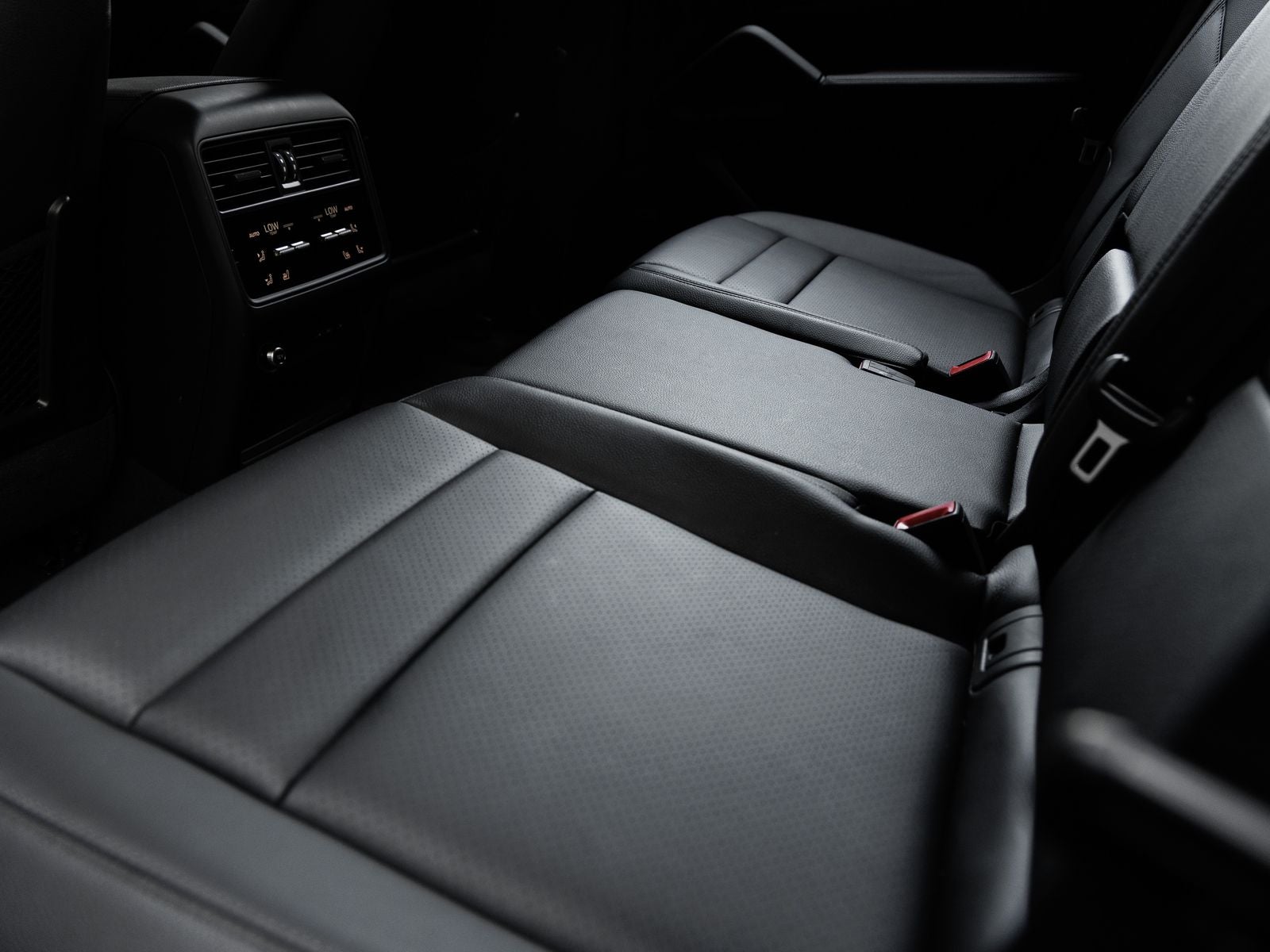 2025 Porsche Cayenne Base