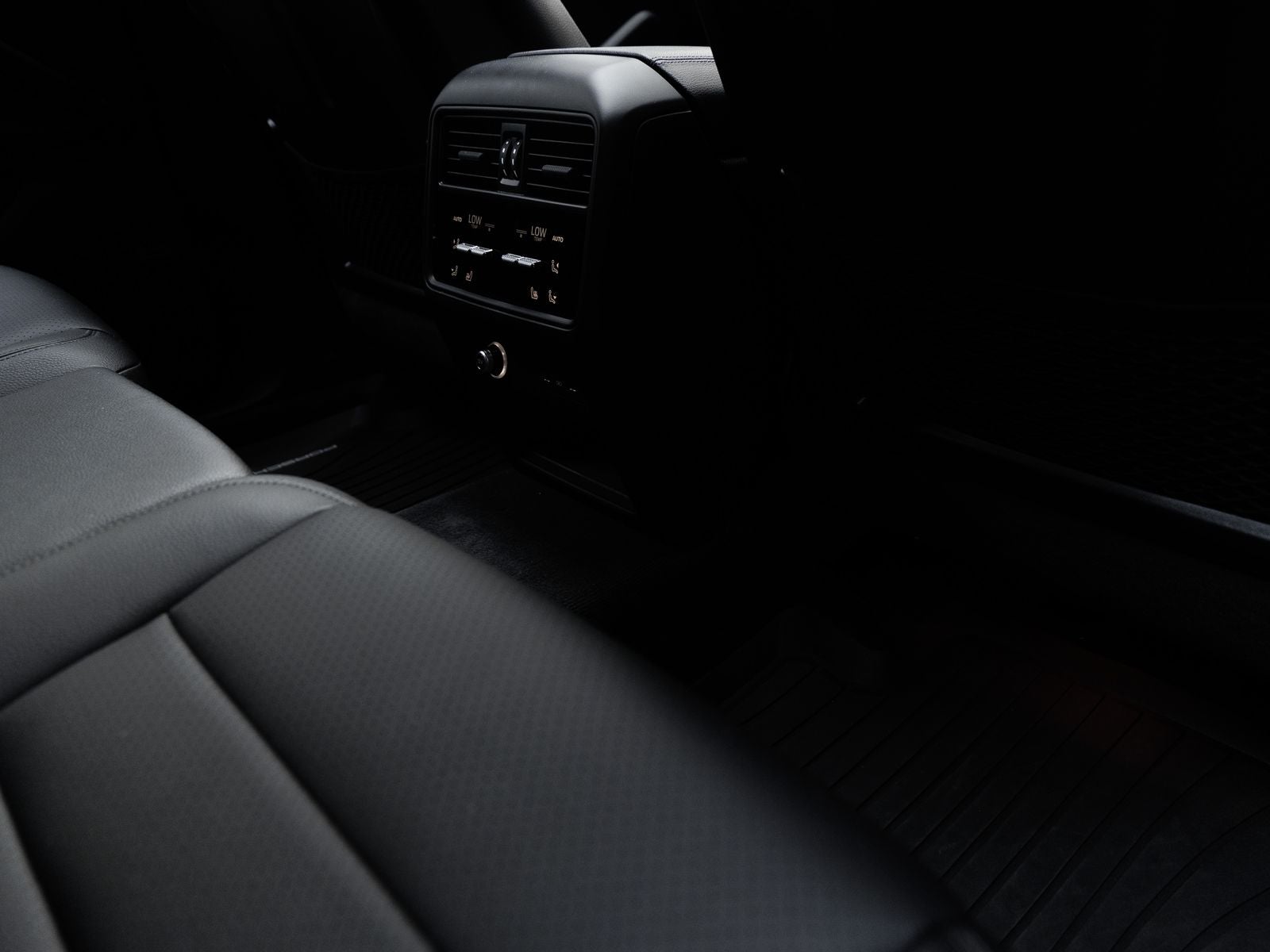 2025 Porsche Cayenne Base