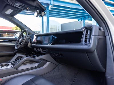 2026 Porsche Cayenne Base