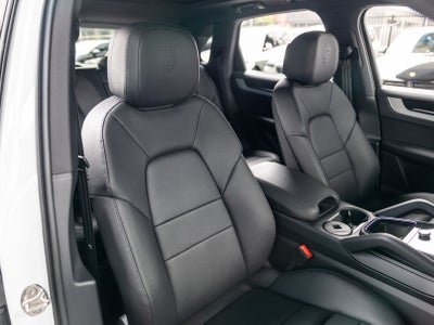 2026 Porsche Cayenne Base