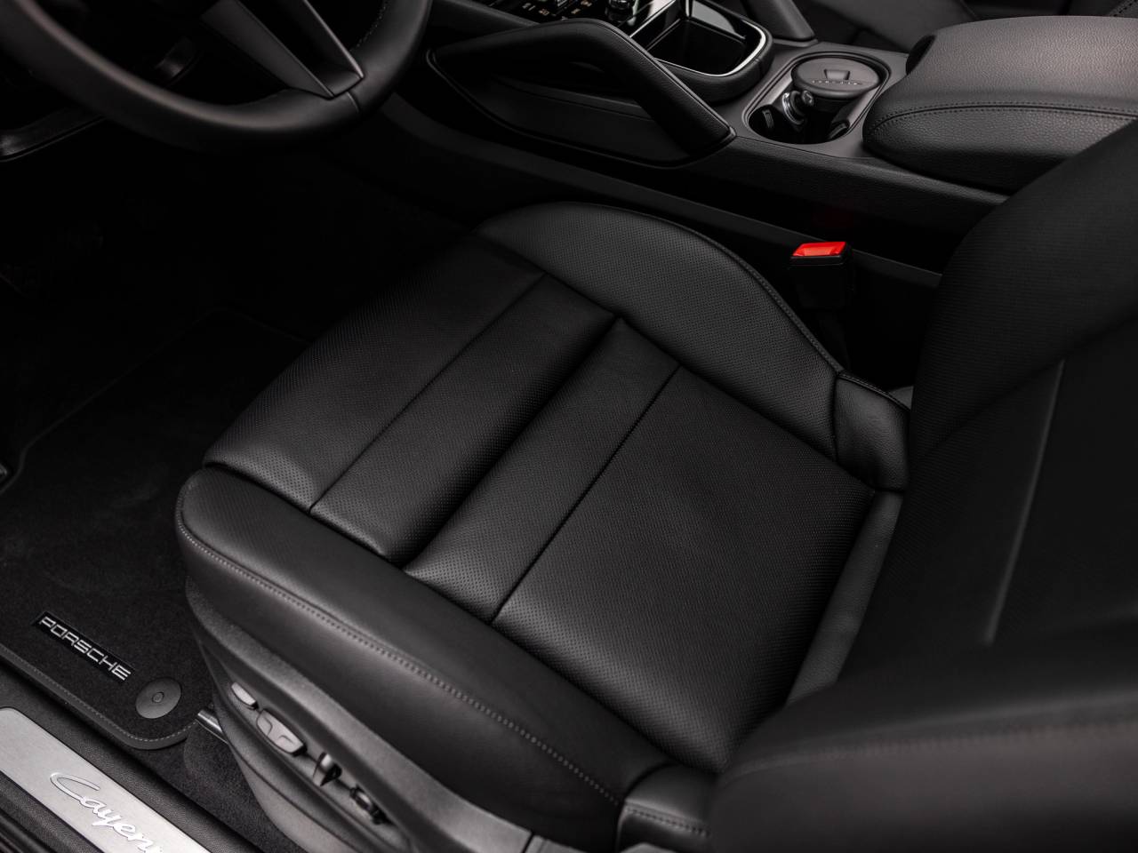 2026 Porsche Cayenne Base