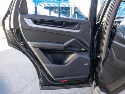 2025 Porsche Cayenne Cayenne