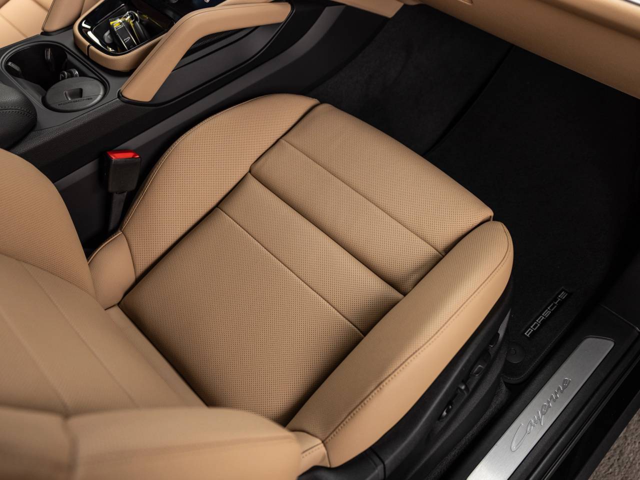 2026 Porsche Cayenne Base