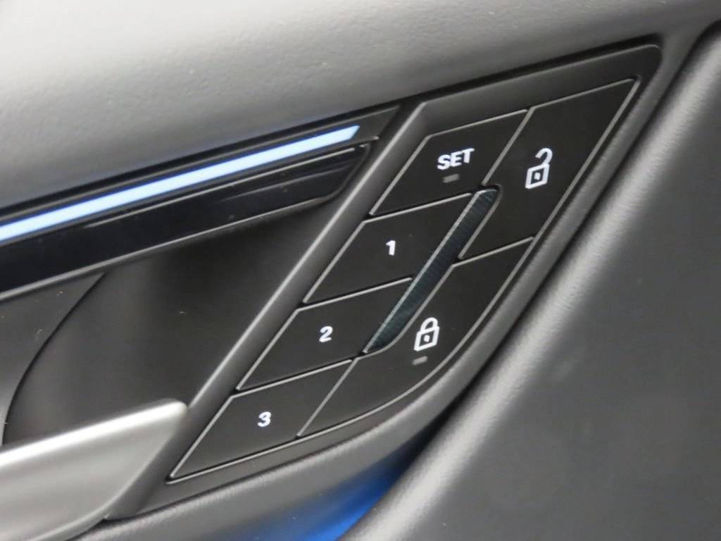 2026 Porsche Macan Macan 4 Electric