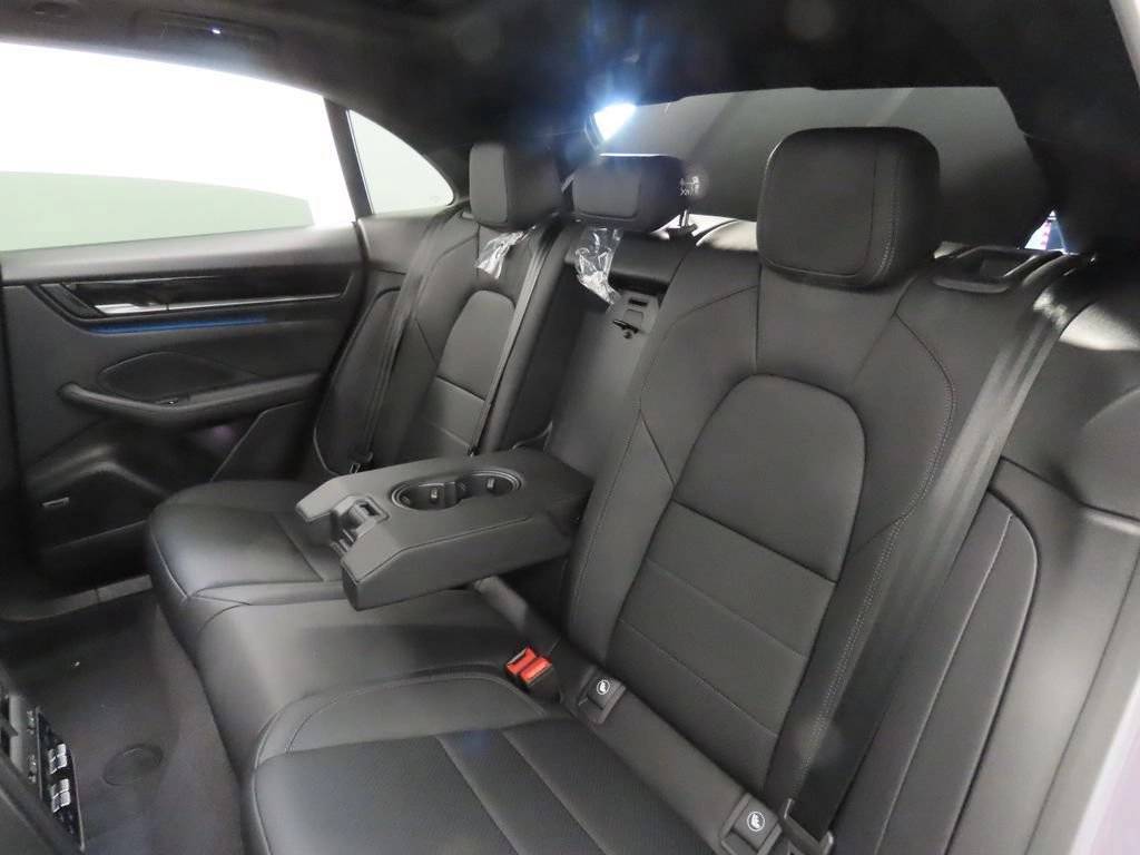 2026 Porsche Macan Macan 4 Electric