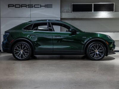 2026 Porsche Macan Macan 4 Electric