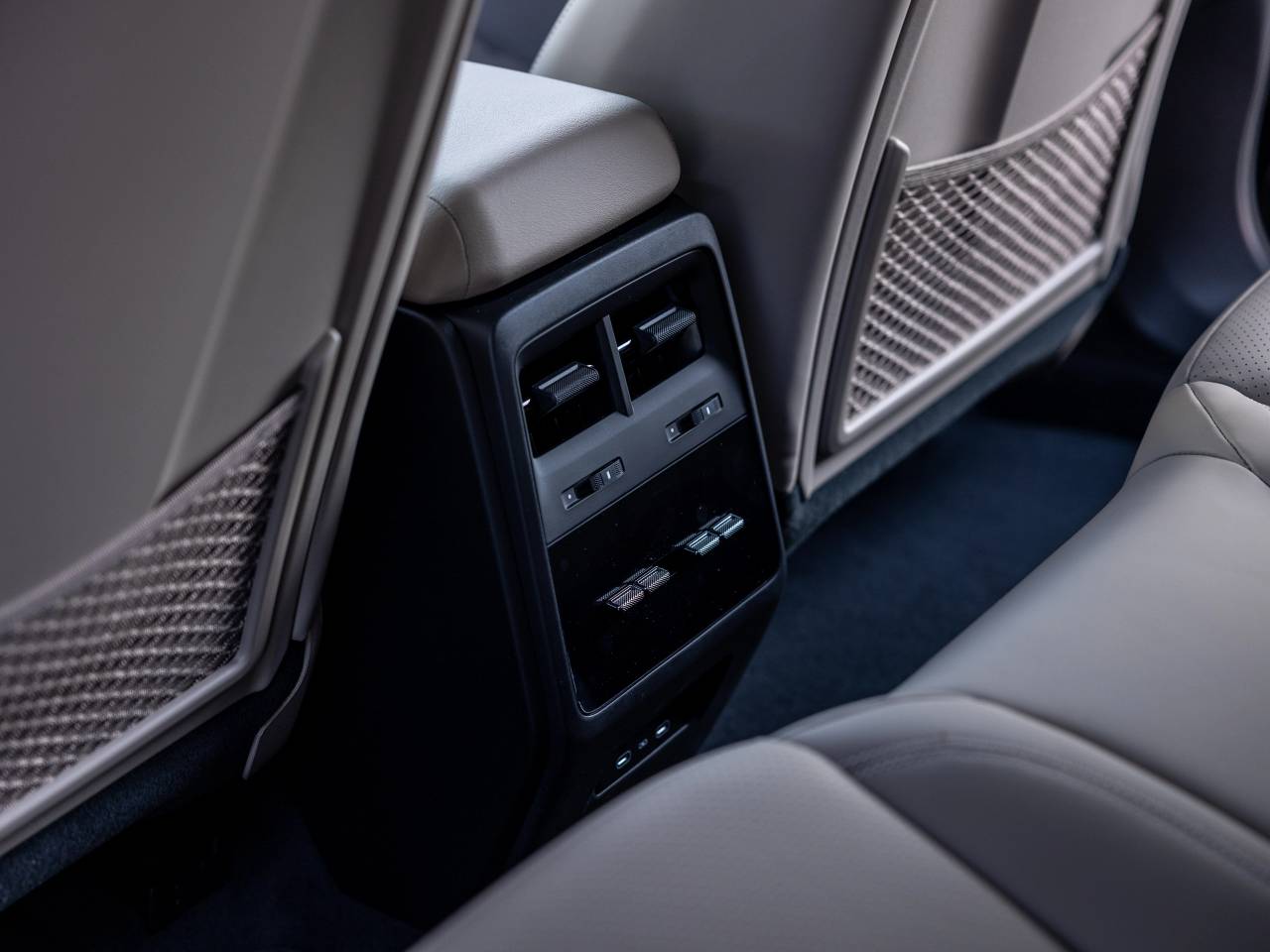 2026 Porsche Macan Macan 4 Electric