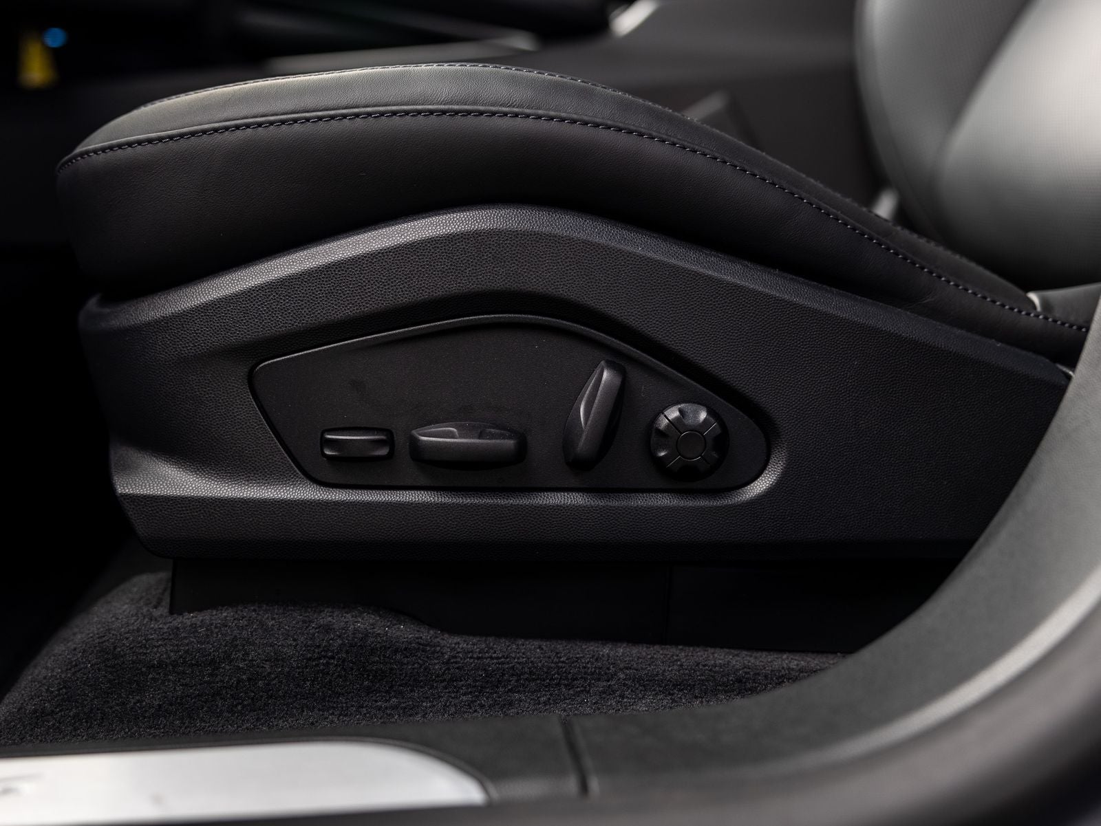 2026 Porsche Macan Macan 4 Electric