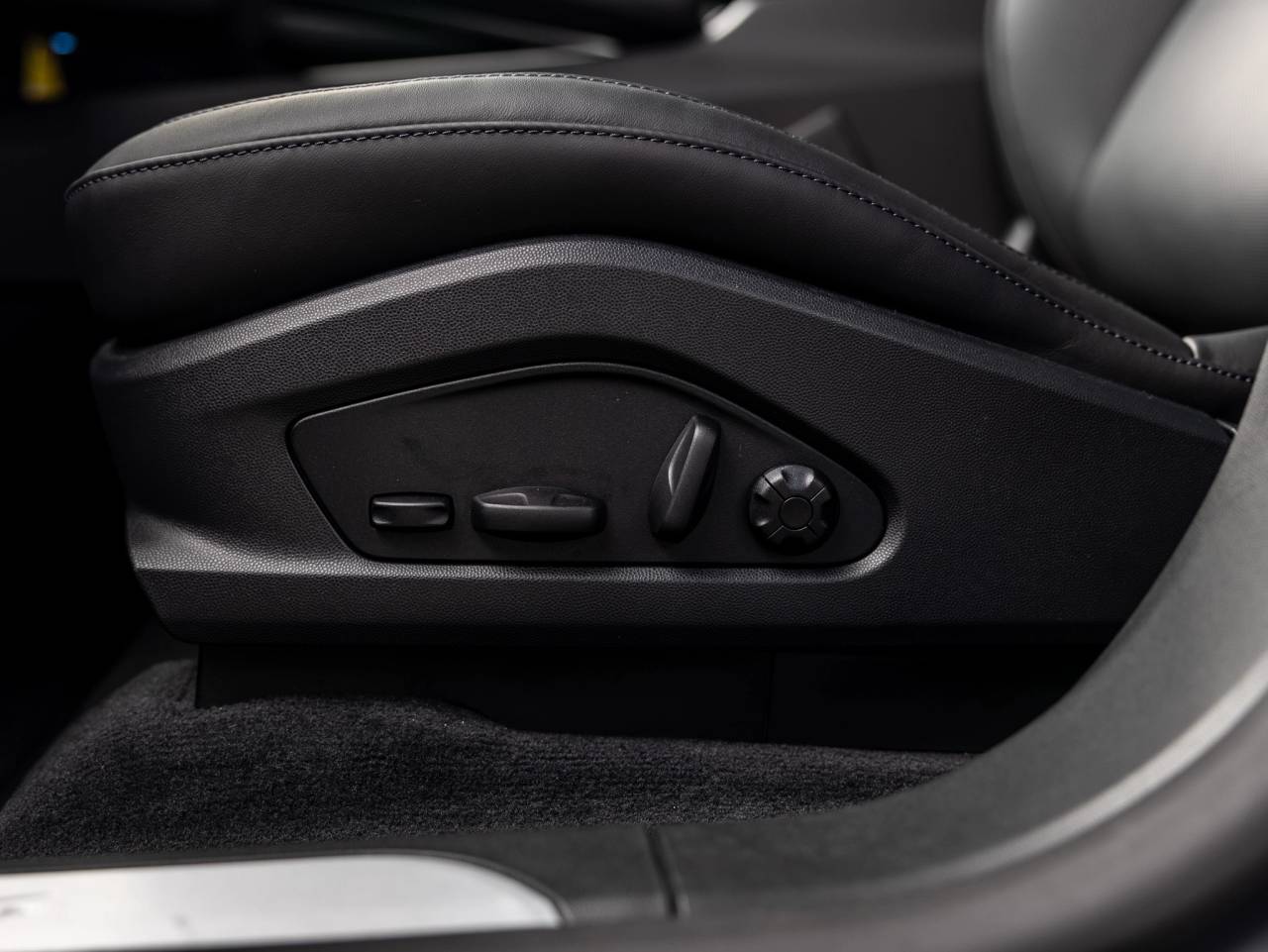 2026 Porsche Macan Macan 4 Electric