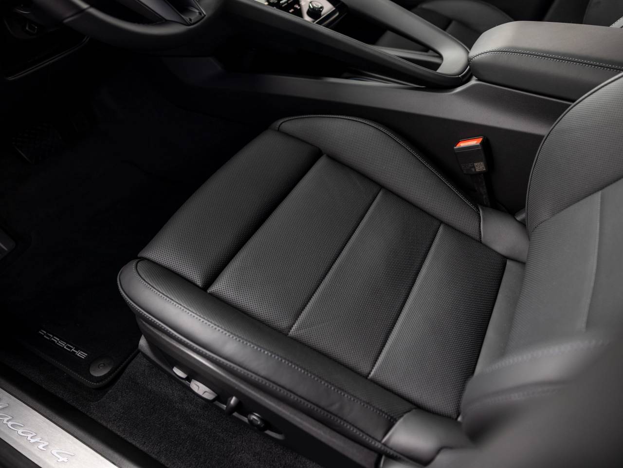 2026 Porsche Macan Macan 4 Electric