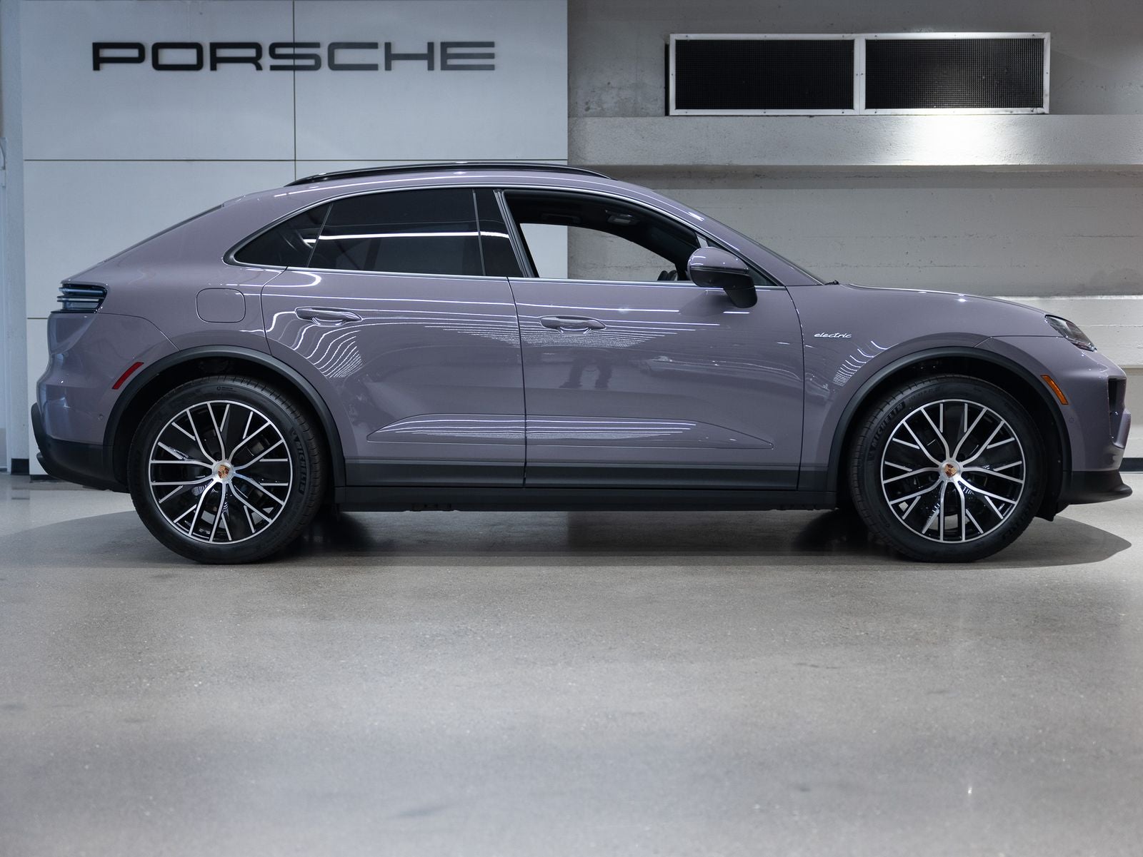 2026 Porsche Macan Macan 4 Electric