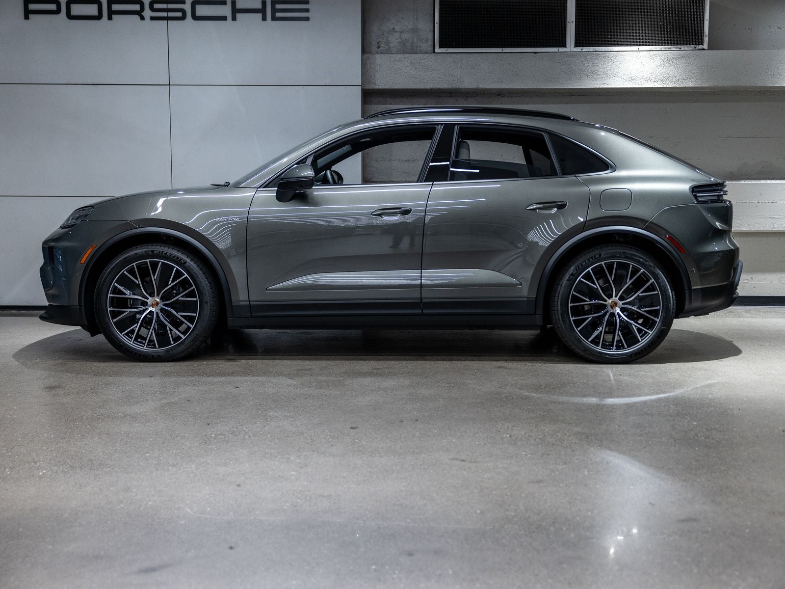 2026 Porsche Macan Macan 4 Electric