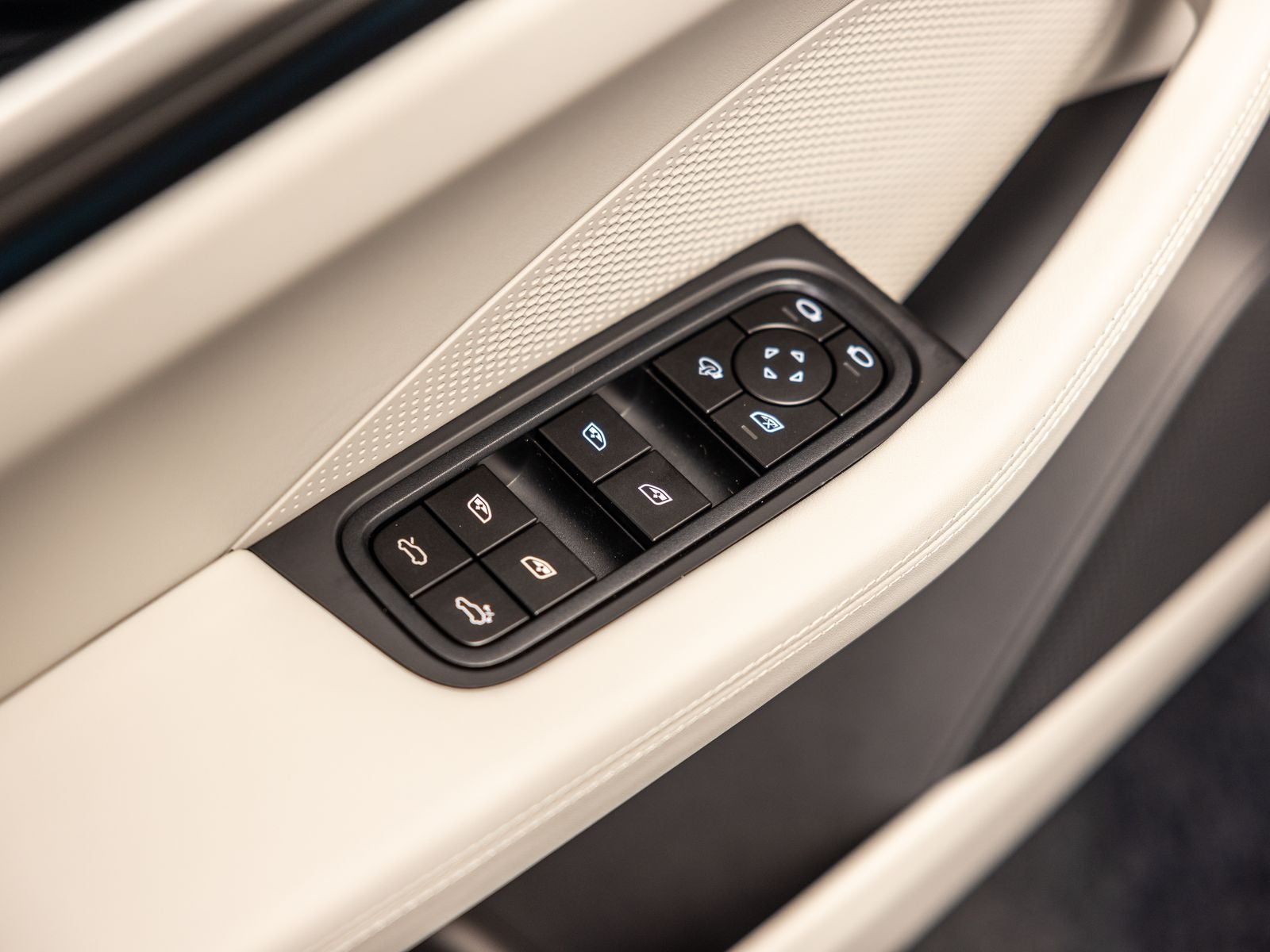 2026 Porsche Macan Macan 4 Electric