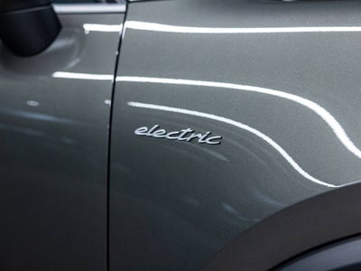 2026 Porsche Macan Macan 4 Electric