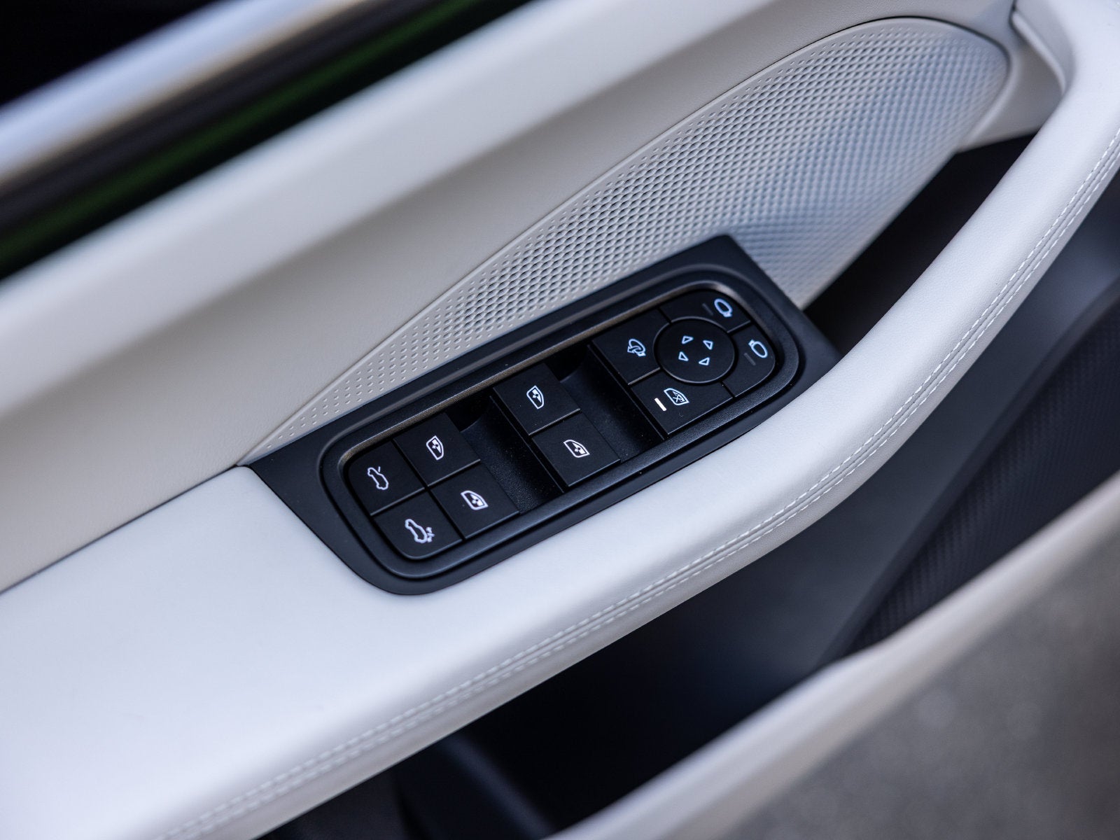2026 Porsche Macan Macan 4 Electric