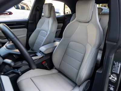 2026 Porsche Macan Macan 4 Electric