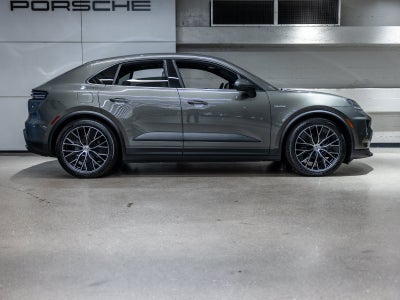 2026 Porsche Macan Macan 4 Electric