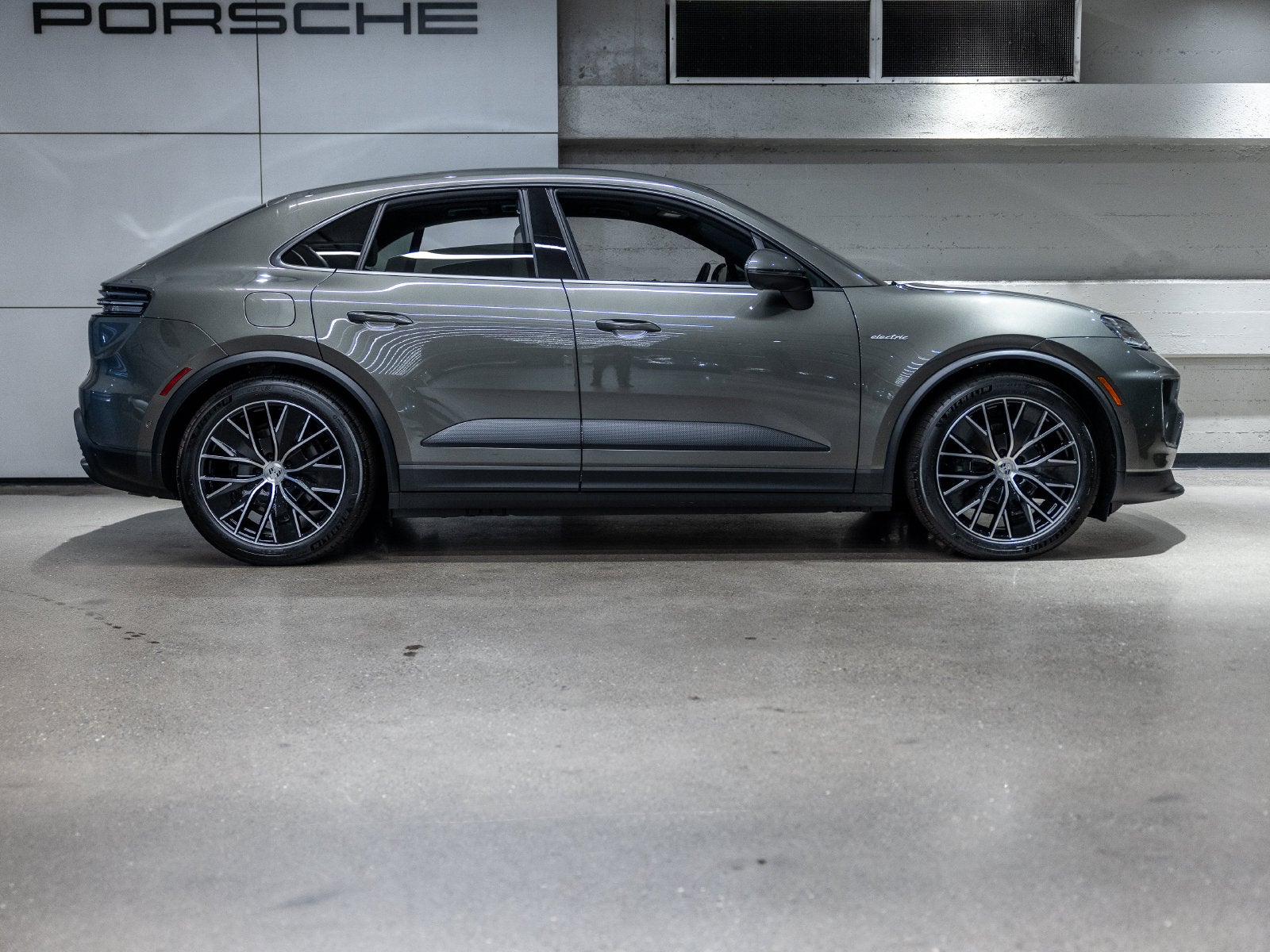 2026 Porsche Macan Macan 4 Electric