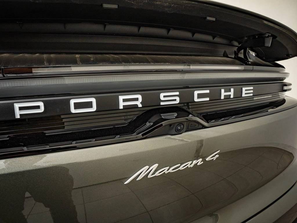 2026 Porsche Macan Macan 4 Electric