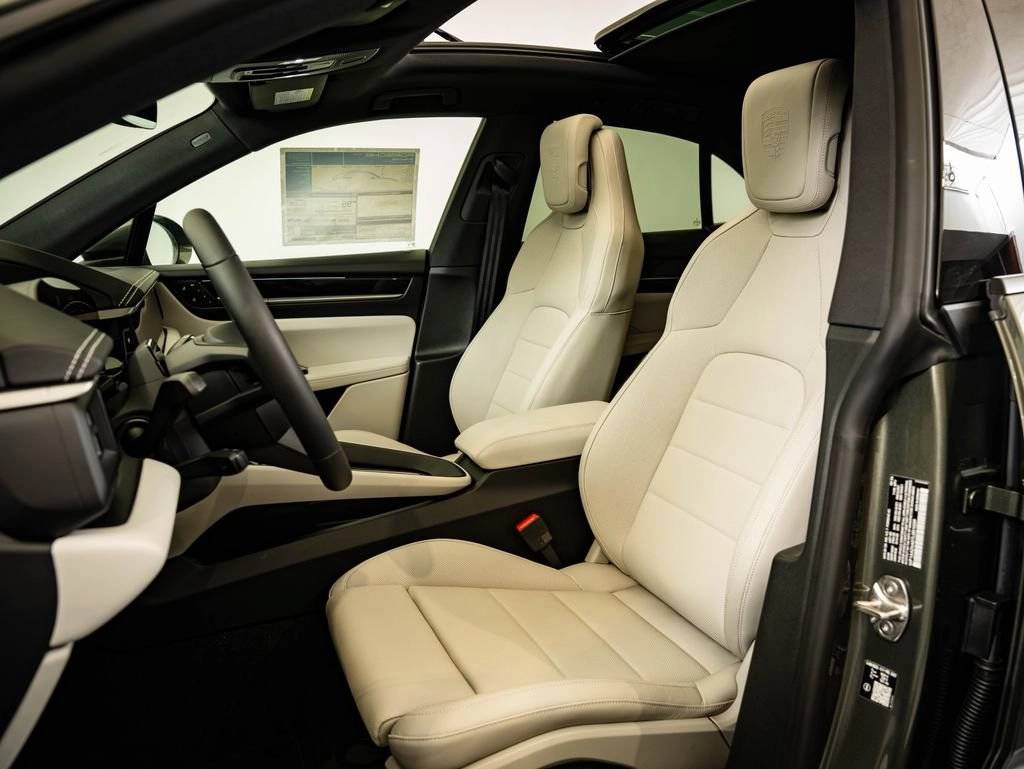2026 Porsche Macan Macan 4 Electric