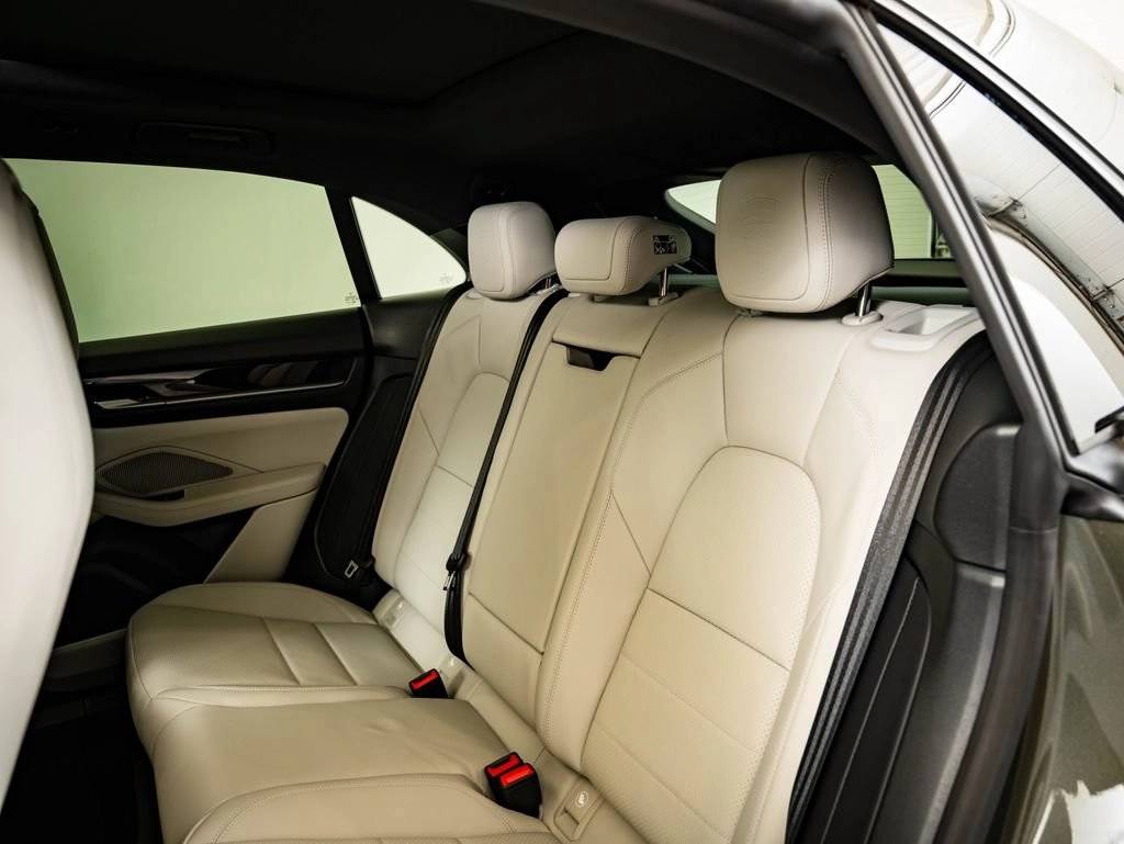 2026 Porsche Macan Macan 4 Electric