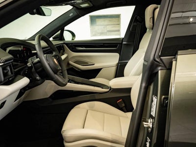 2026 Porsche Macan Macan 4 Electric