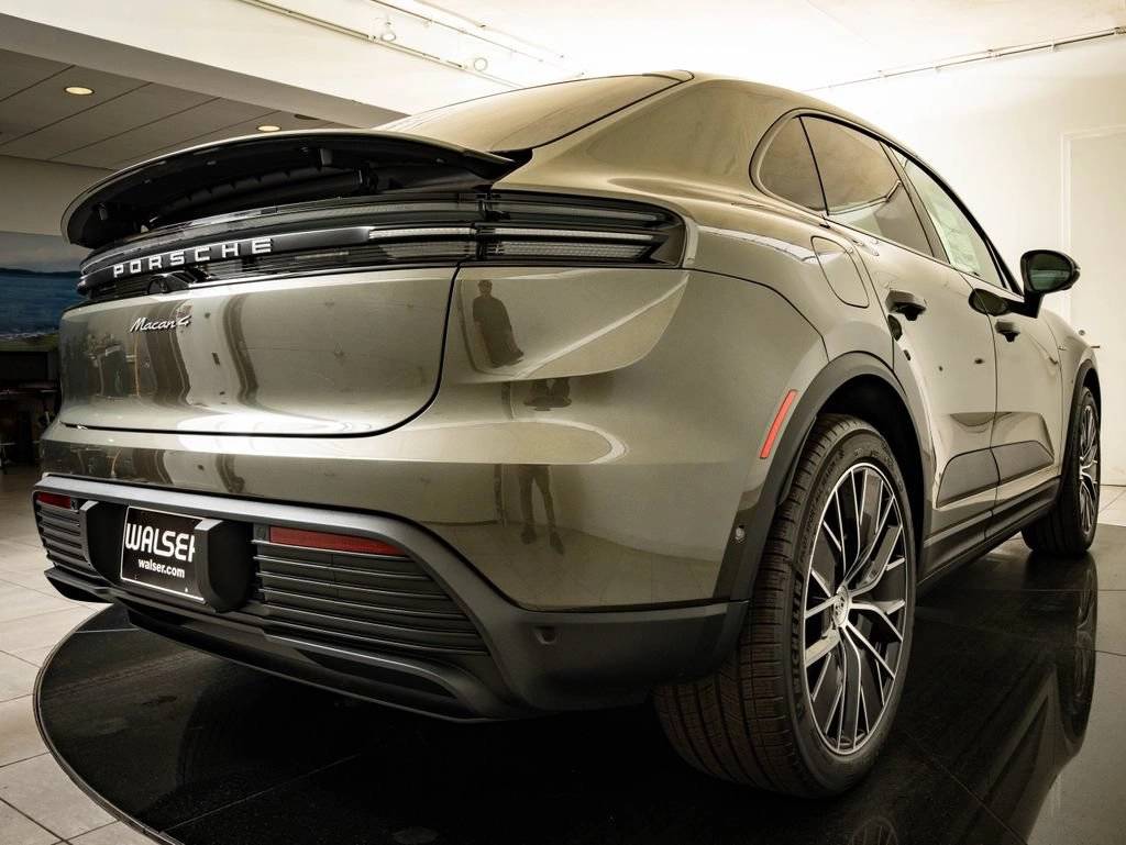 2026 Porsche Macan Macan 4 Electric