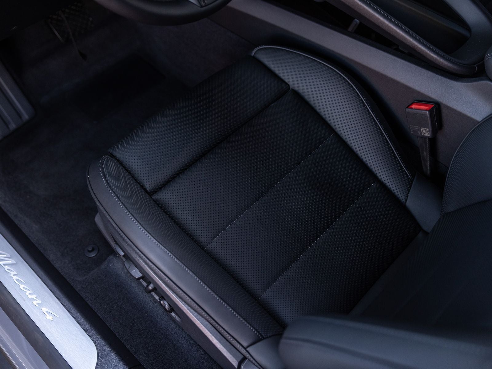 2026 Porsche Macan Macan 4 Electric