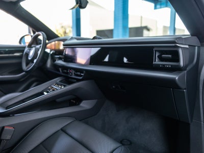 2026 Porsche Macan Macan 4 Electric