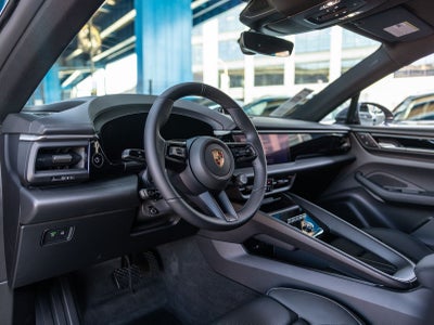 2026 Porsche Macan Macan 4 Electric