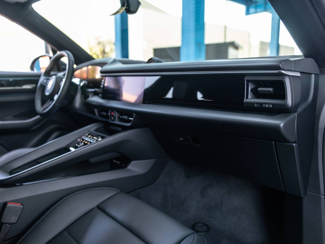 2026 Porsche Macan Macan 4 Electric