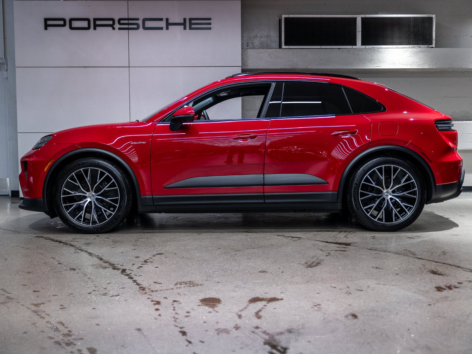 2026 Porsche Macan Macan 4 Electric