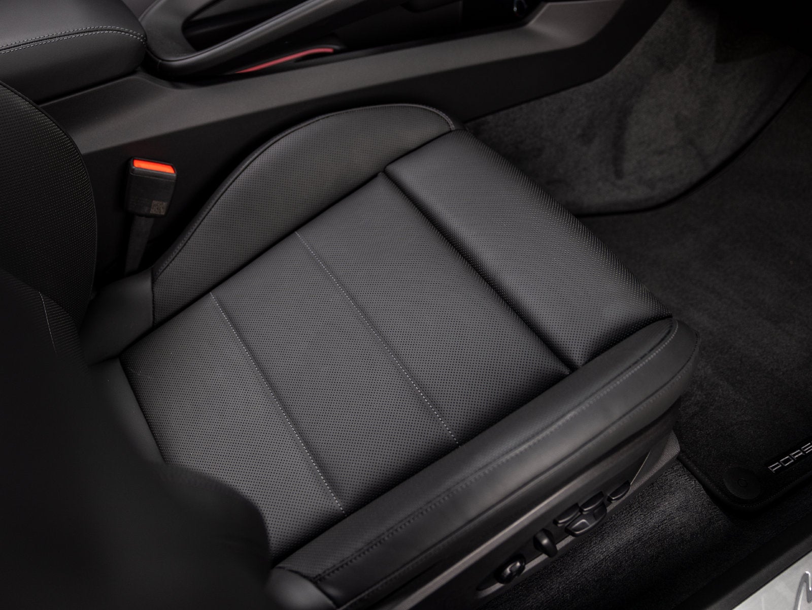 2026 Porsche Macan Macan 4 Electric