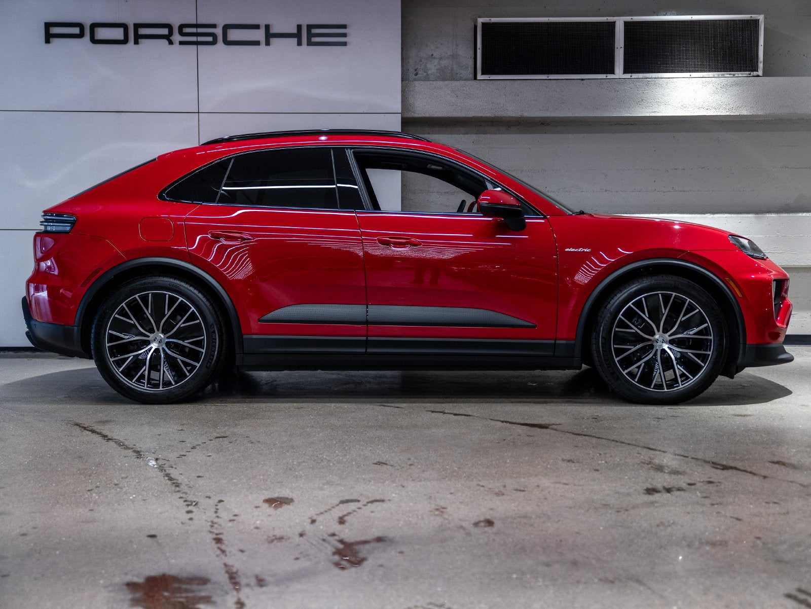 2026 Porsche Macan Macan 4 Electric