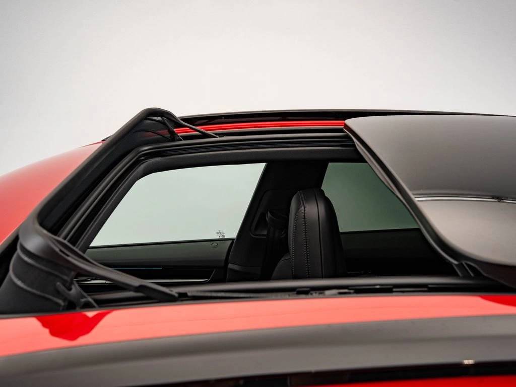 2026 Porsche Macan Macan 4 Electric