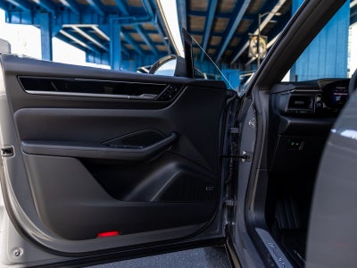 2026 Porsche Macan Macan 4 Electric