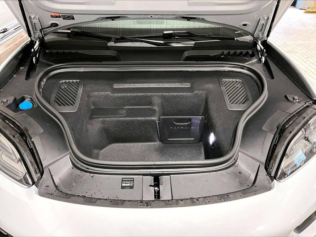 2026 Porsche Macan Macan 4 Electric