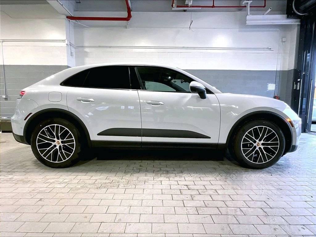 2026 Porsche Macan Macan 4 Electric