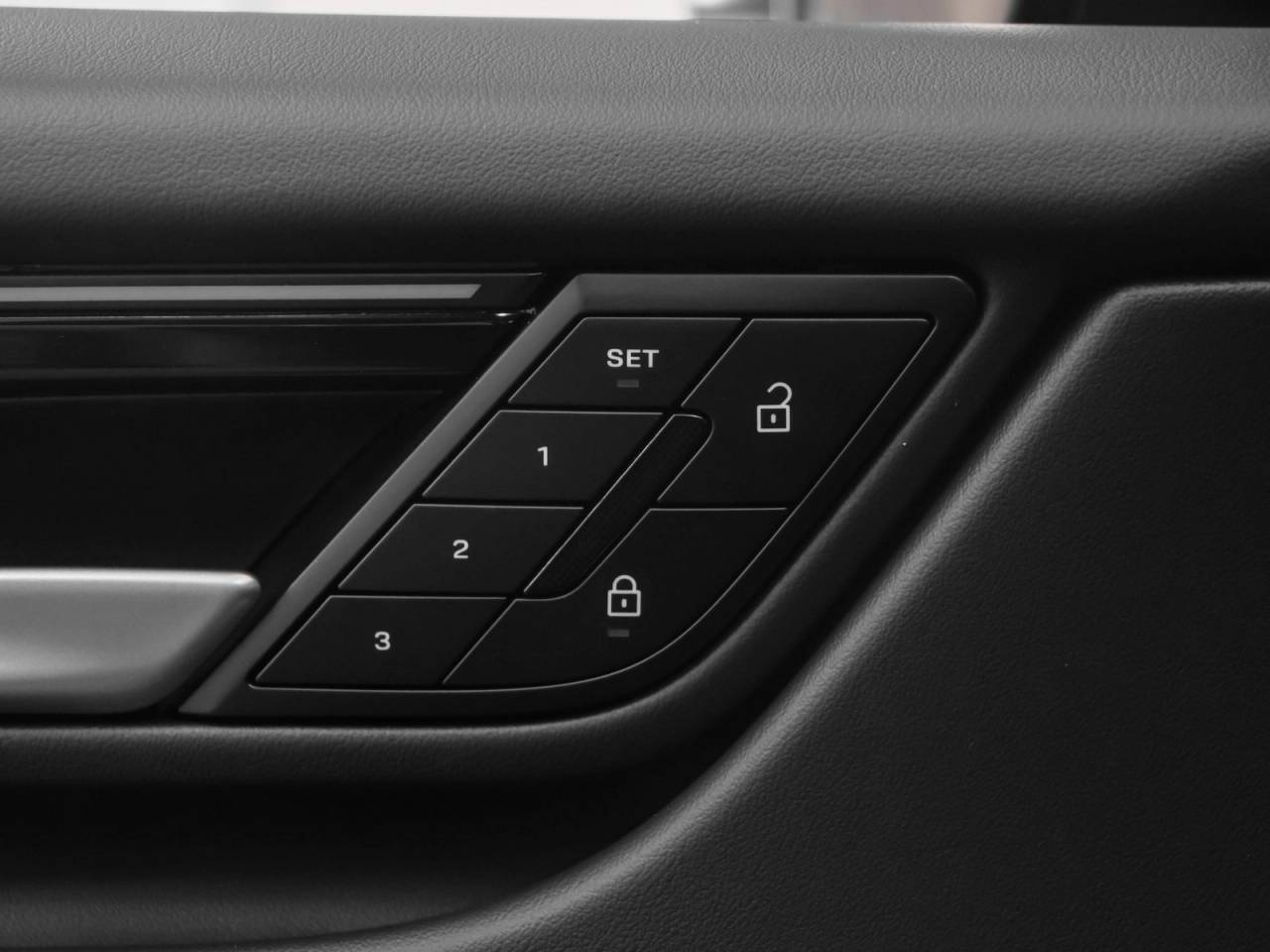 2025 Porsche Macan Macan 4 Electric