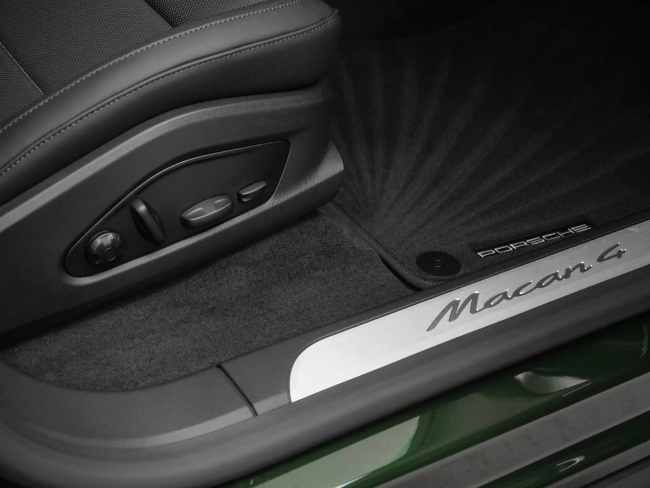 2025 Porsche Macan Macan 4 Electric