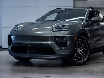 2026 Porsche Macan 4 Electric