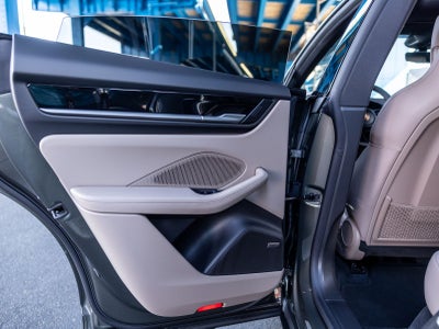 2026 Porsche Macan Macan 4 Electric