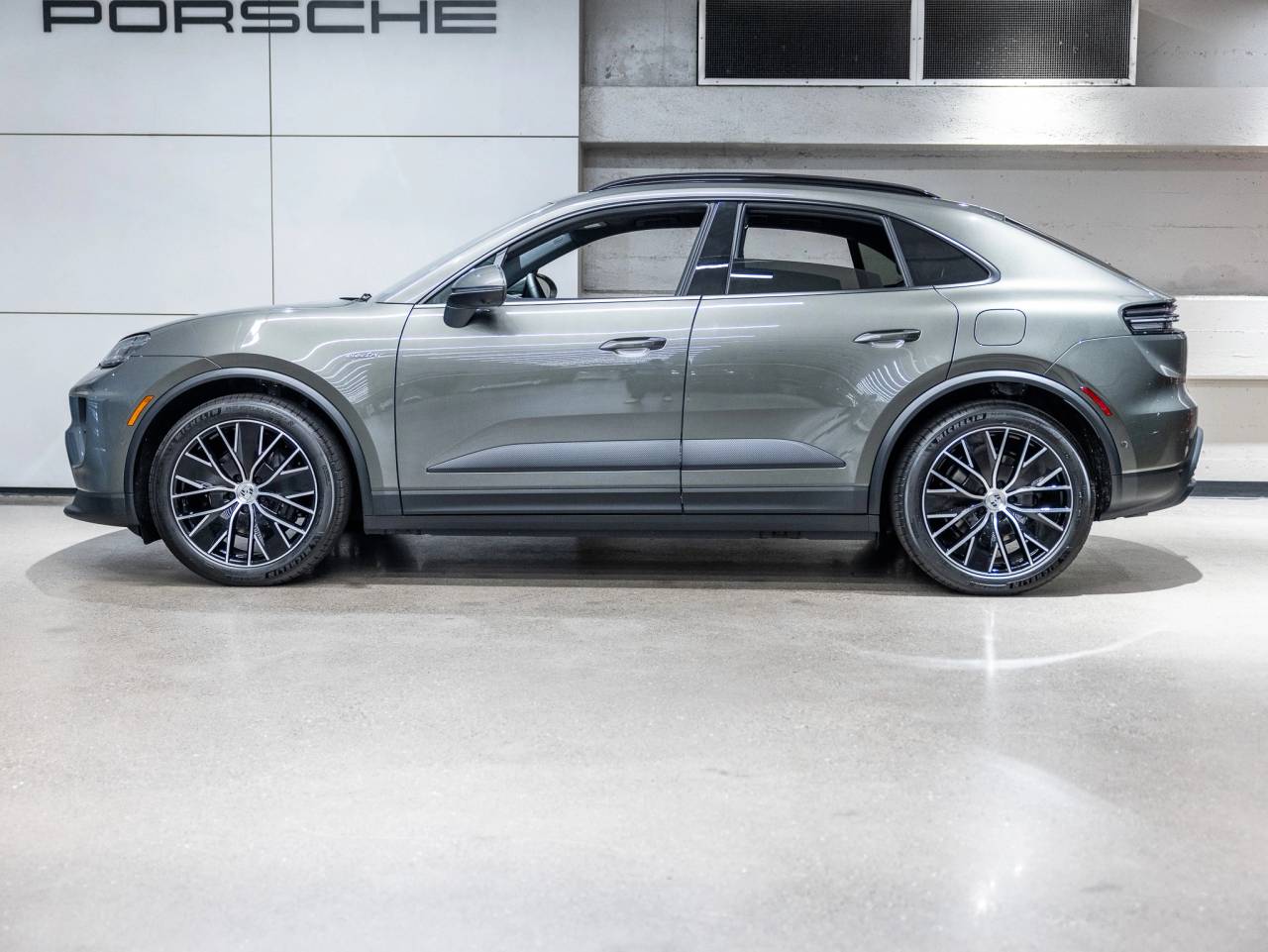 2026 Porsche Macan Macan 4 Electric