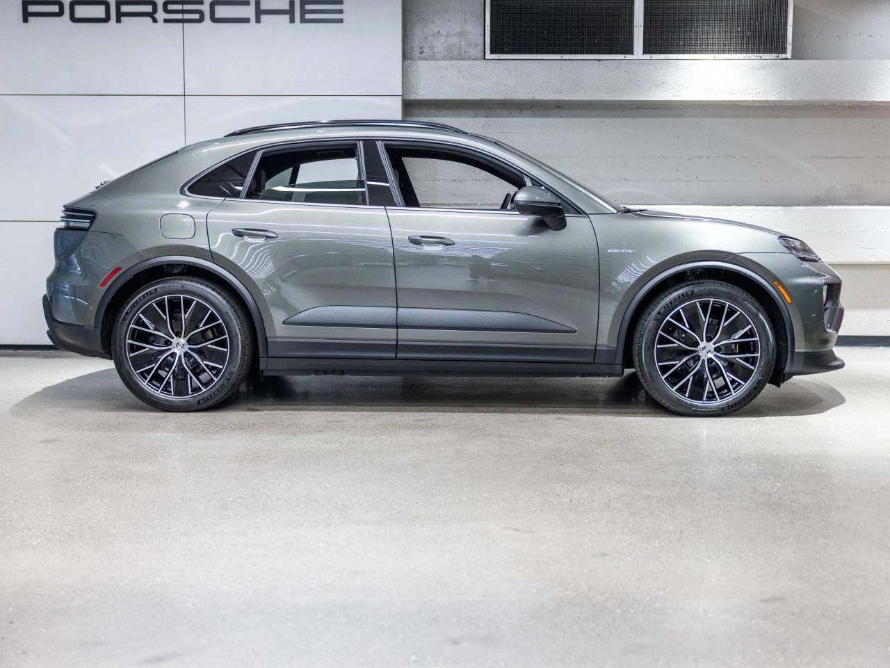 2026 Porsche Macan Macan 4 Electric